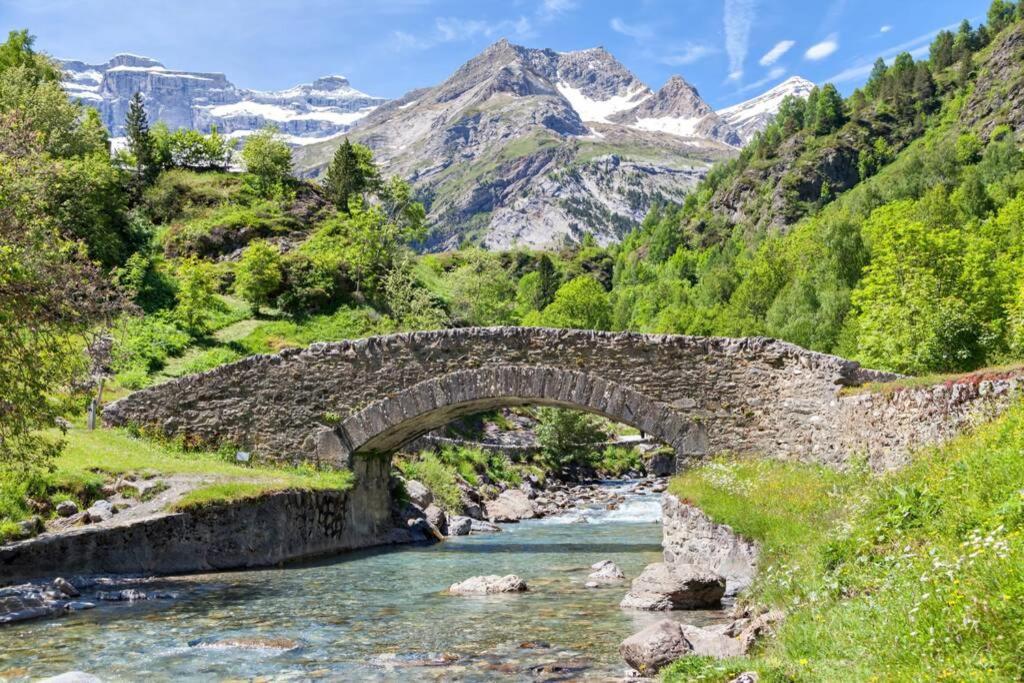 Onloc - Appart Reveil Proche Halles Avec Parking Pau Bagian luar foto